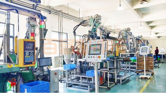 沖壓注塑廠家 壓塑模具和注塑模具的區(qū)別之處？